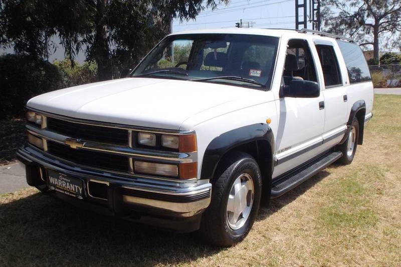 1998 HOLDEN SUBURBAN 1500 (4x4) K8
