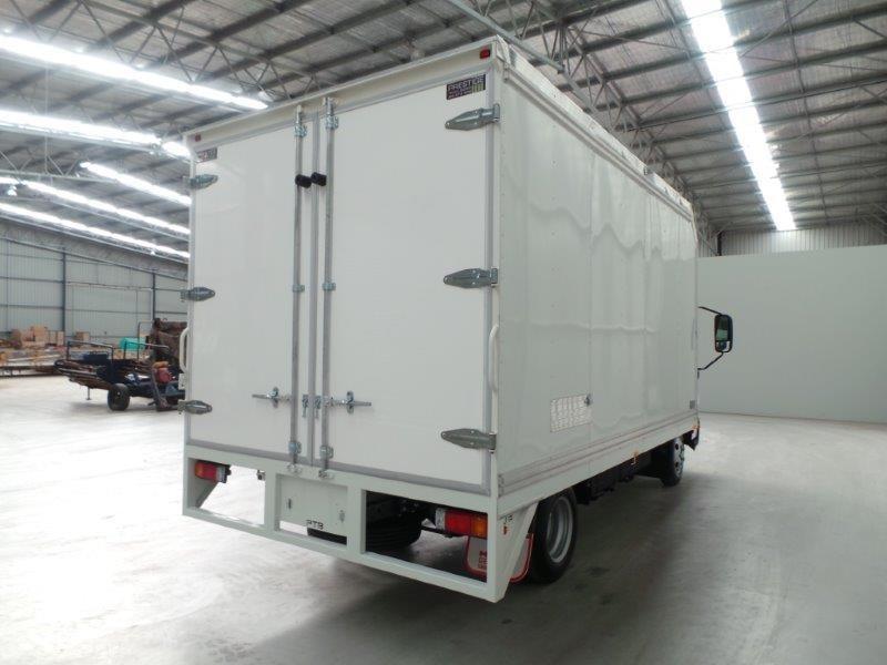 2015 HINO 616 - 300 SERIES