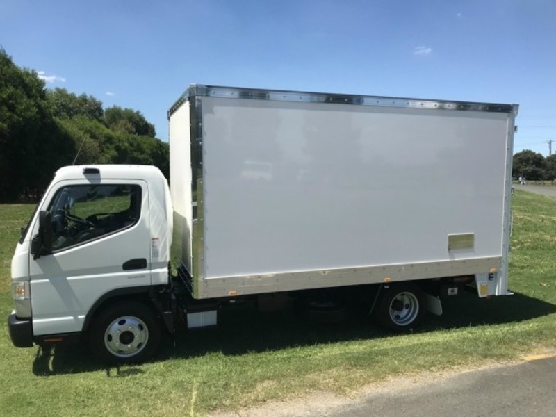 2018 FUSO Canter 515 Wide MWB AMT PANTECH Canter 515 Wide Truck