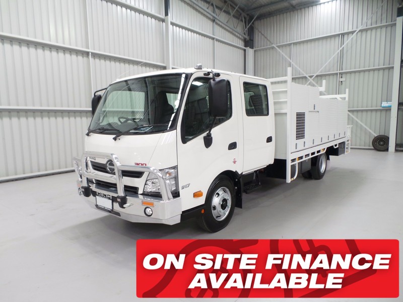 2016 HINO 917 - 300 Series 917 - 300 Series Truck