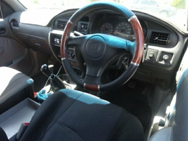 2002 MAZDA B2600 BRAVO DX (4x4)