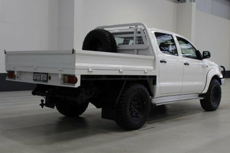 2011 TOYOTA HILUX SR (4x4) KUN26R MY12