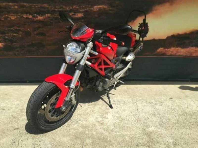 2008 DUCATI Monster 696 ROAD