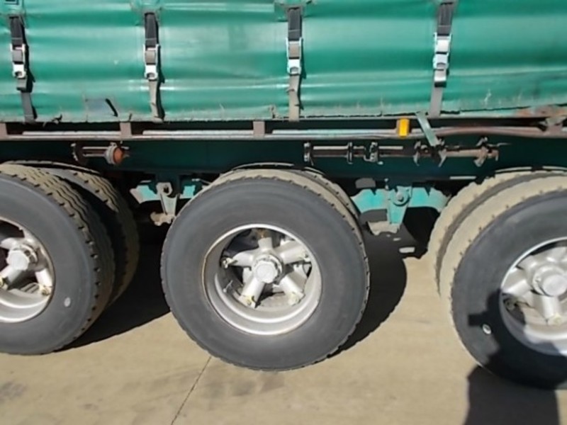 1981 Krueger Curtainsider Semi Trailer
