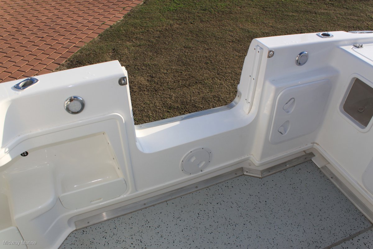 2020 HAINES HUNTER 625 OFFSHORE HARDTOP