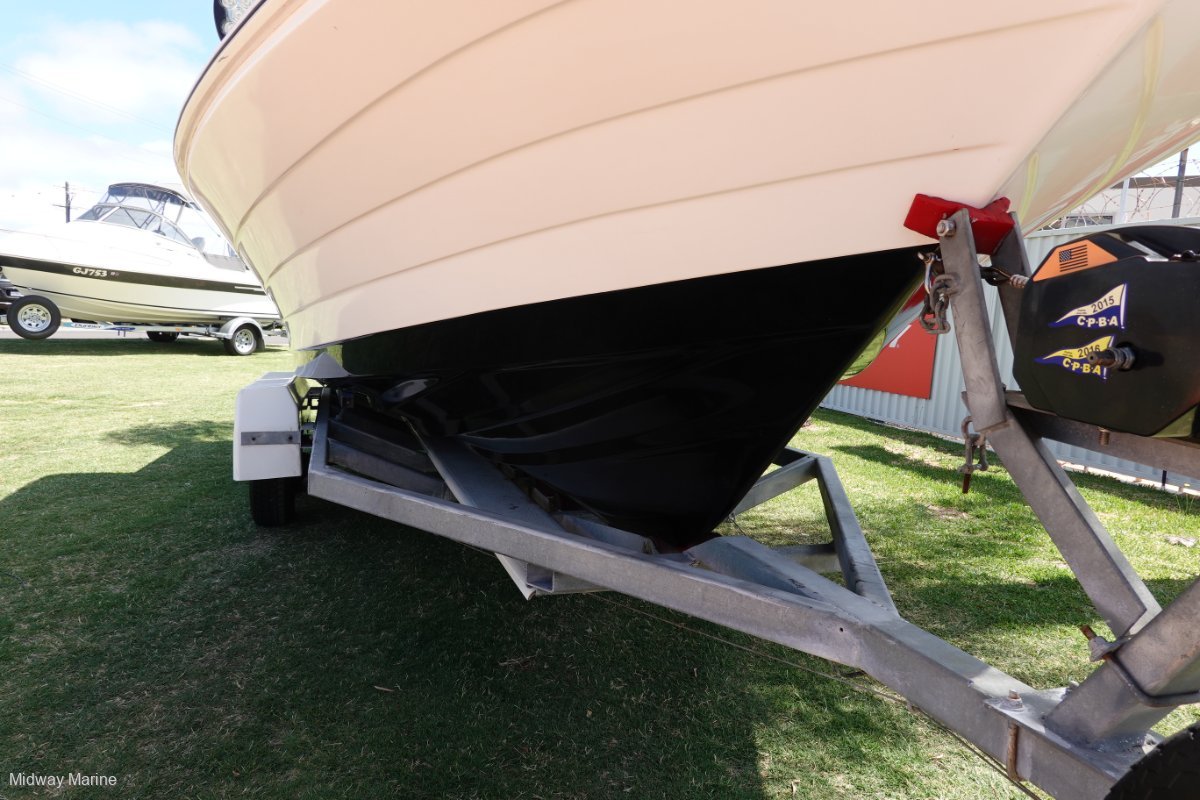 2012 SWIFT CRAFT VIKING 19 RUNABOUT
