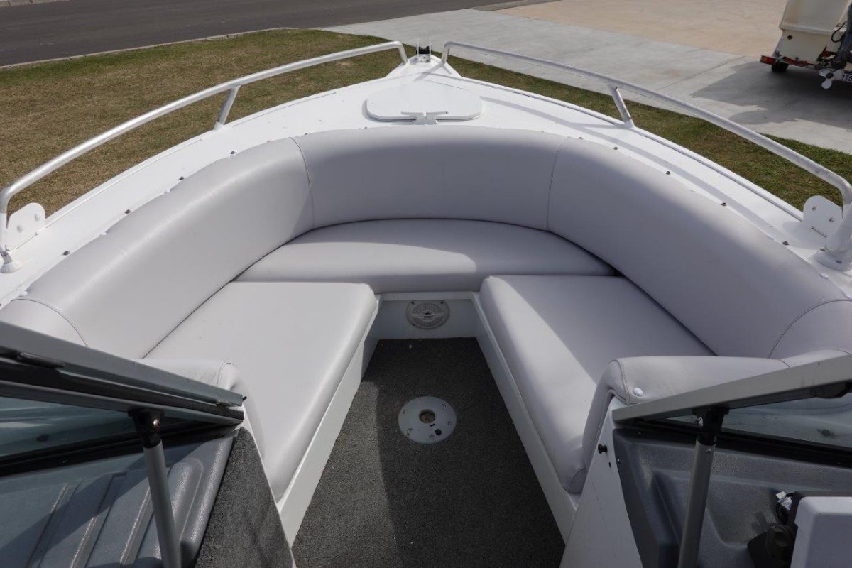 2008 QUINTREX 560 MY08 FREEDOM SPORT BOWRIDER