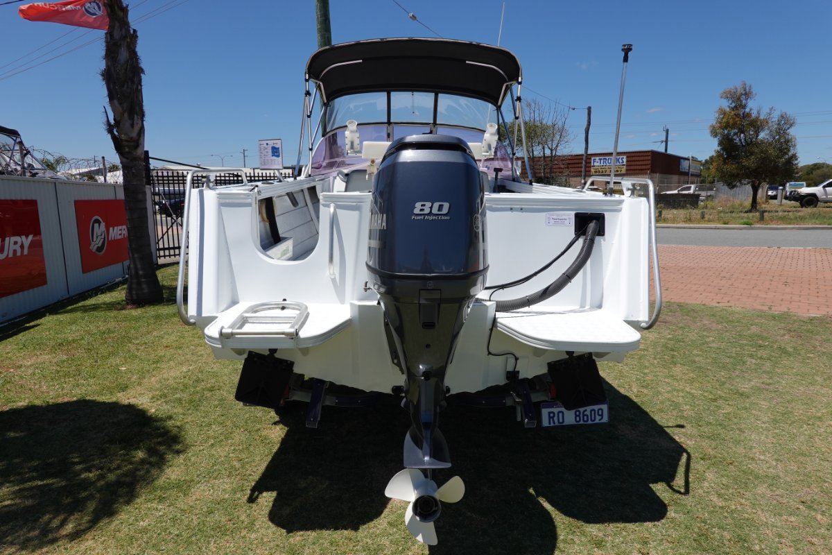 2011 HORIZON 485 SUNRUNNER RUNABOUT