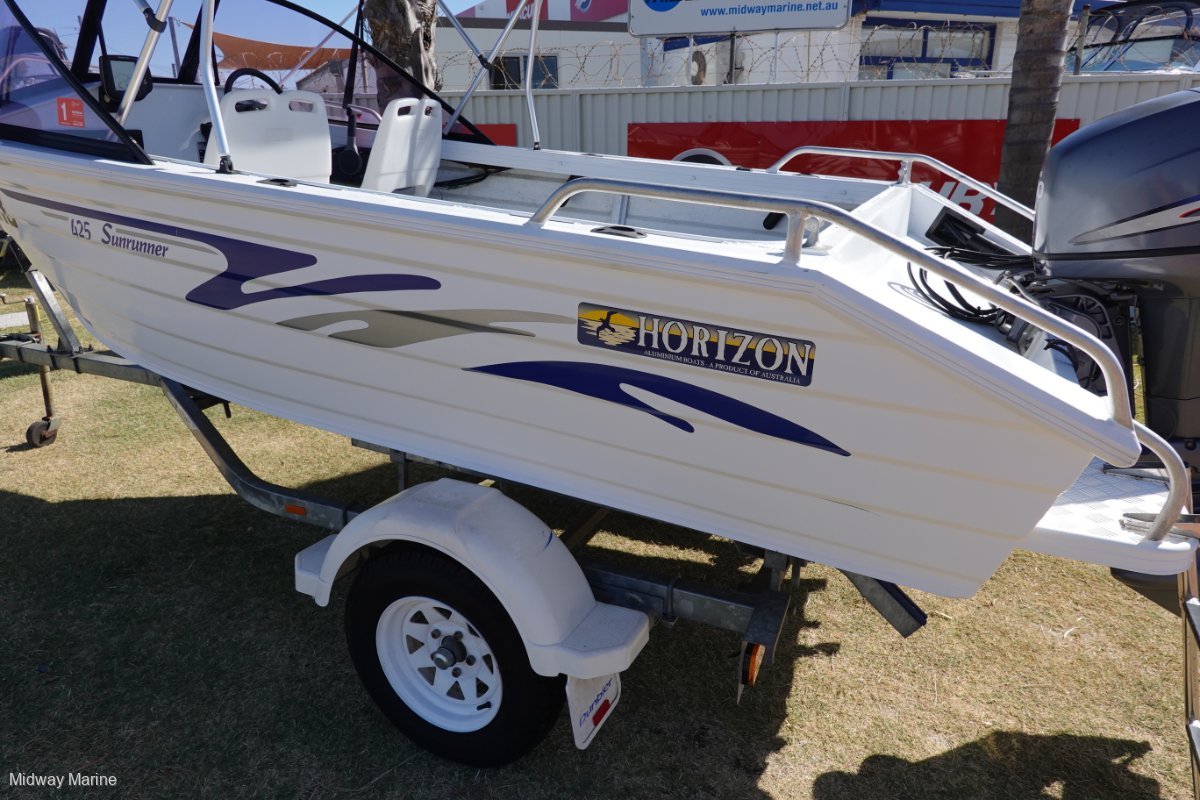 2007 HORIZON 425 SUNRUNNER RUNABOUT