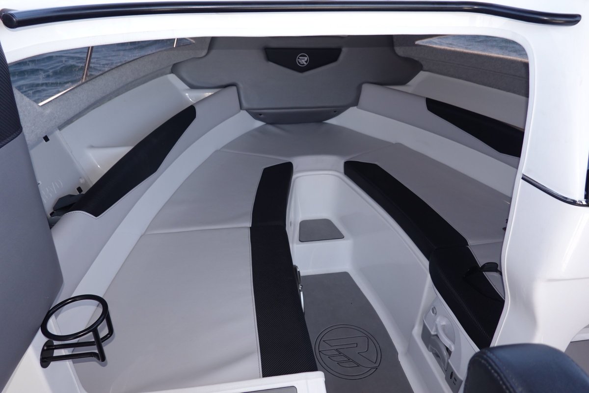 2023 REVIVAL 640 OFFSHORE CRUISER
