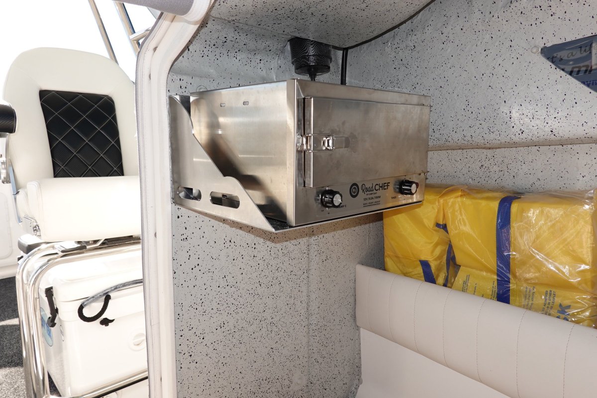 2023 HAINES HUNTER 675 ENCLOSED OFFSHORE FISHER