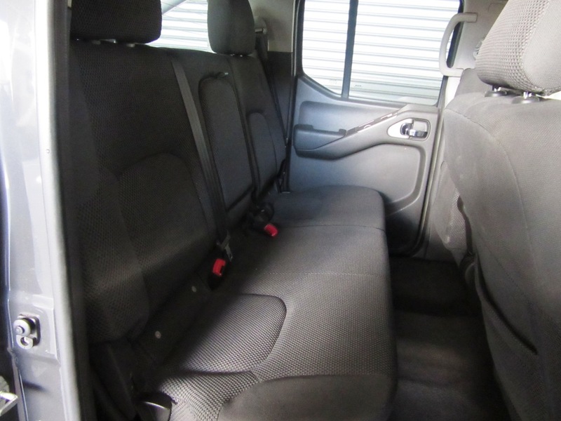 2006 NISSAN NAVARA ST-X (4x2) D40