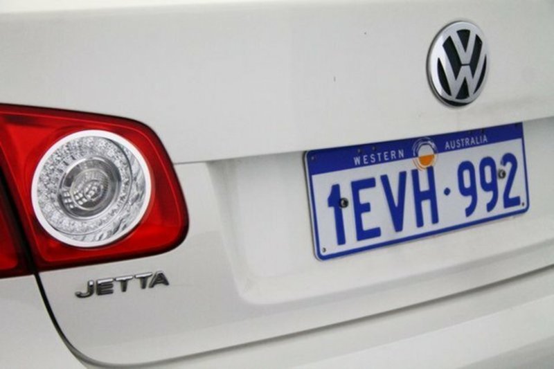 2007 VOLKSWAGEN JETTA 2.0 TDI 1KM