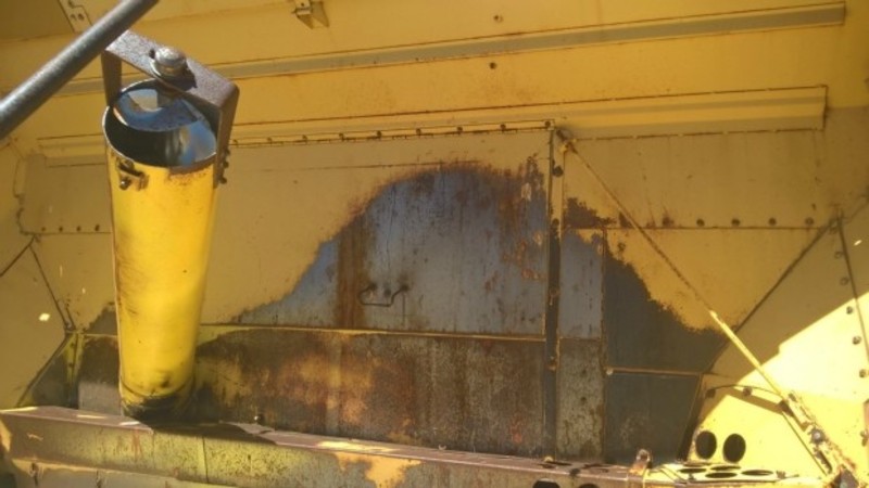 1984 NEW HOLLAND TR95 TR95 TR95 HarvesterHeader