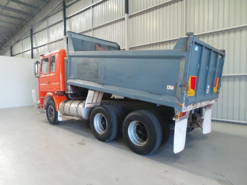 1985 SCANIA R112H
