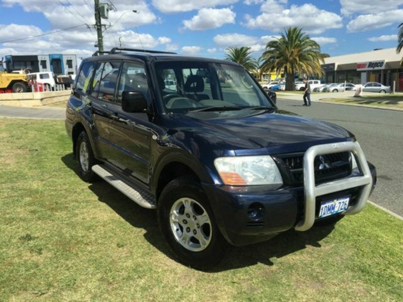 2003 MITSUBISHI PAJERO GLX NP