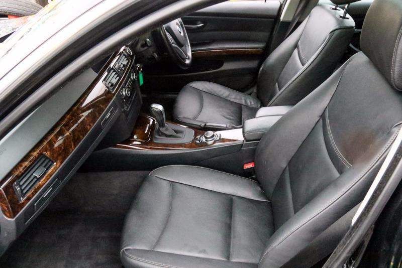 2009 BMW 325i