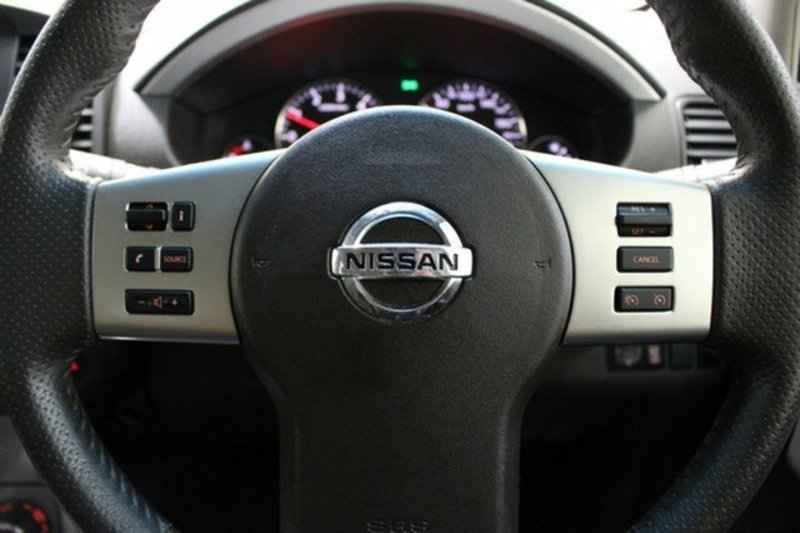 2012 NISSAN PATHFINDER ST-L (4x4) R51 Series 4