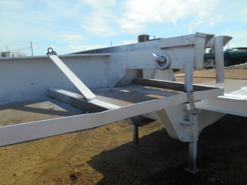 Freighter Low LoaderPlatform Semi Trailer