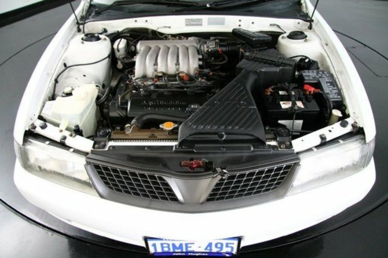 2001 MITSUBISHI MAGNA EXECUTIVE TJ