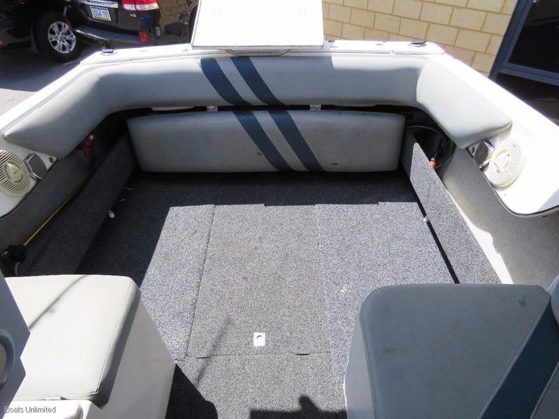 Nova 233 SPORTSCRUISER GREAT DECK, SUPER SOFT VDRY RIDE