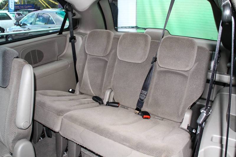 2005 CHRYSLER VOYAGER SE RG 05 UPGRADE