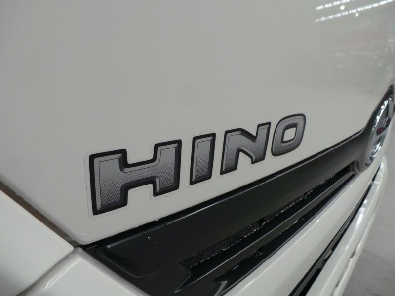 2016 HINO 717 - 300 Series 717 - 300 Series Truck