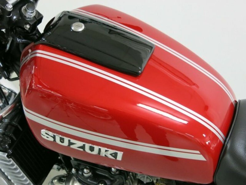 1975 SUZUKI GT750