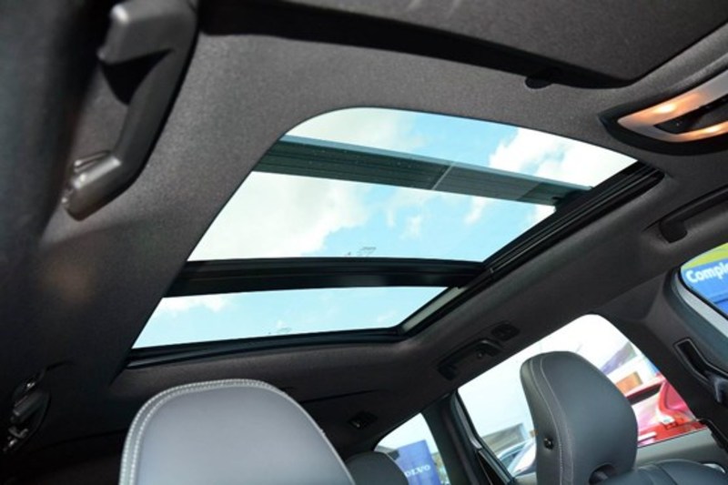2014 VOLVO XC60 D5 GEARTRONIC AWD R-DESIGN MY14