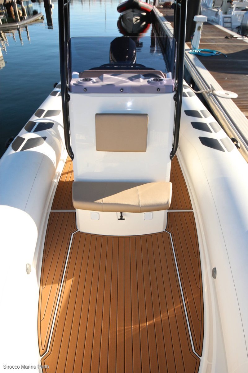 2019 BRIG NAVIGATOR 730 CENTRE