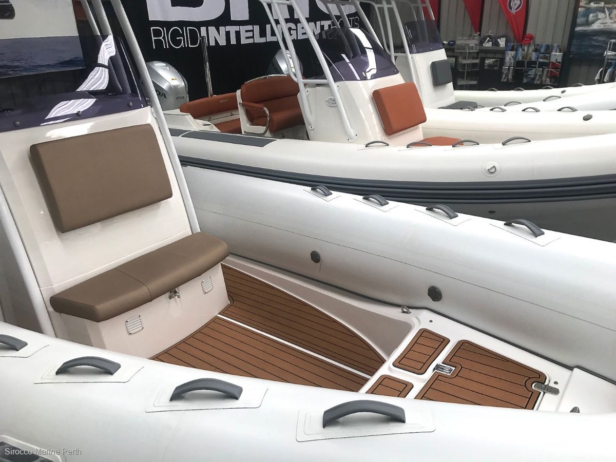 2019 BRIG NAVIGATOR 730 CENTRE