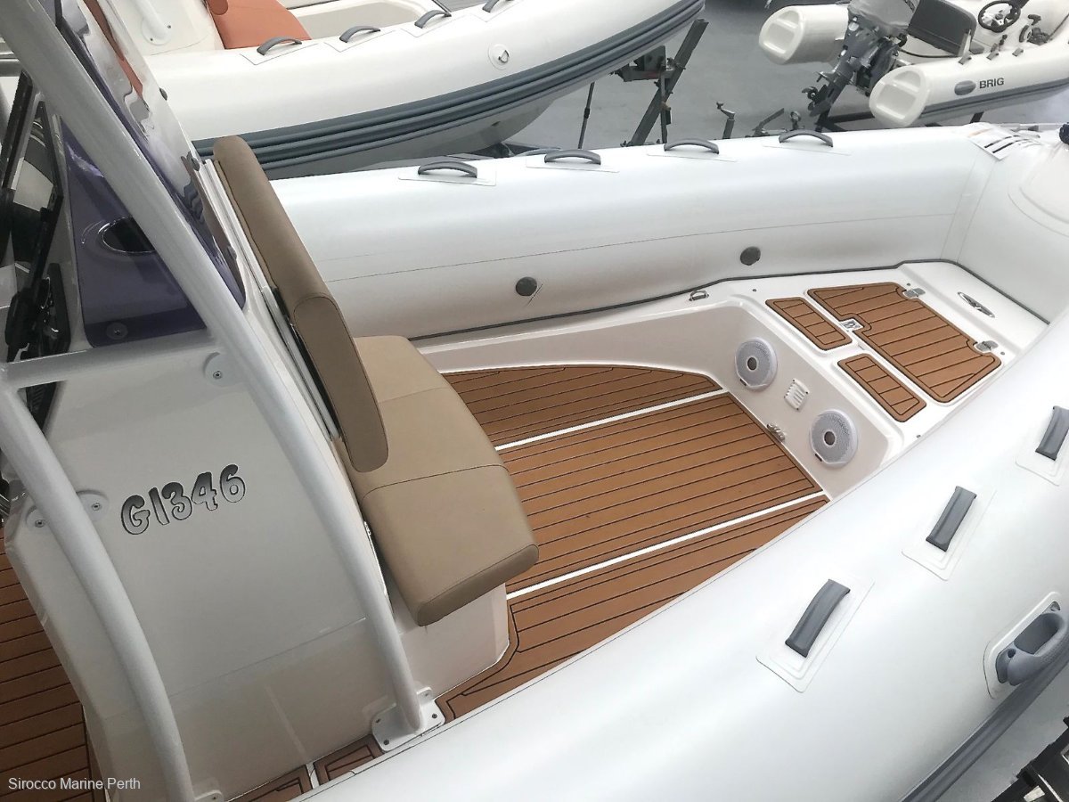 2019 BRIG NAVIGATOR 730 CENTRE