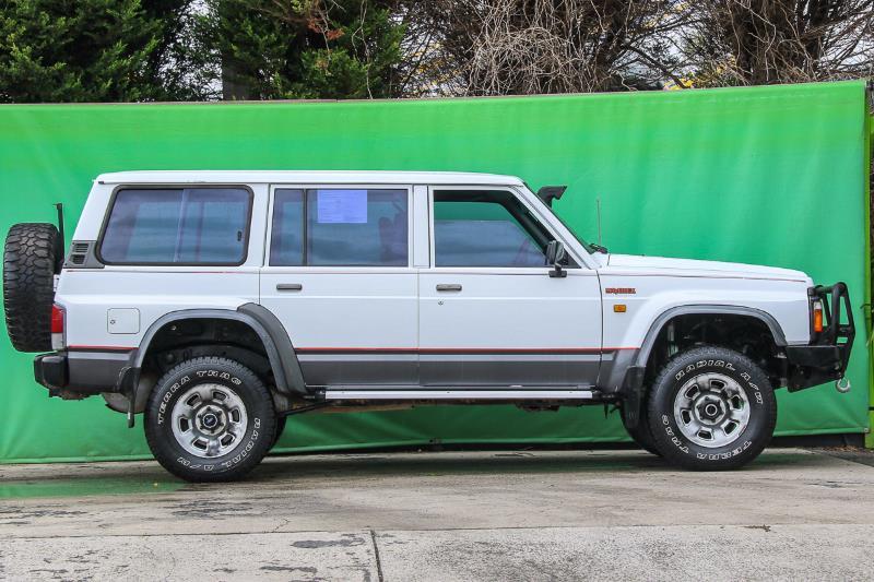 1993 FORD MAVERICK XLT