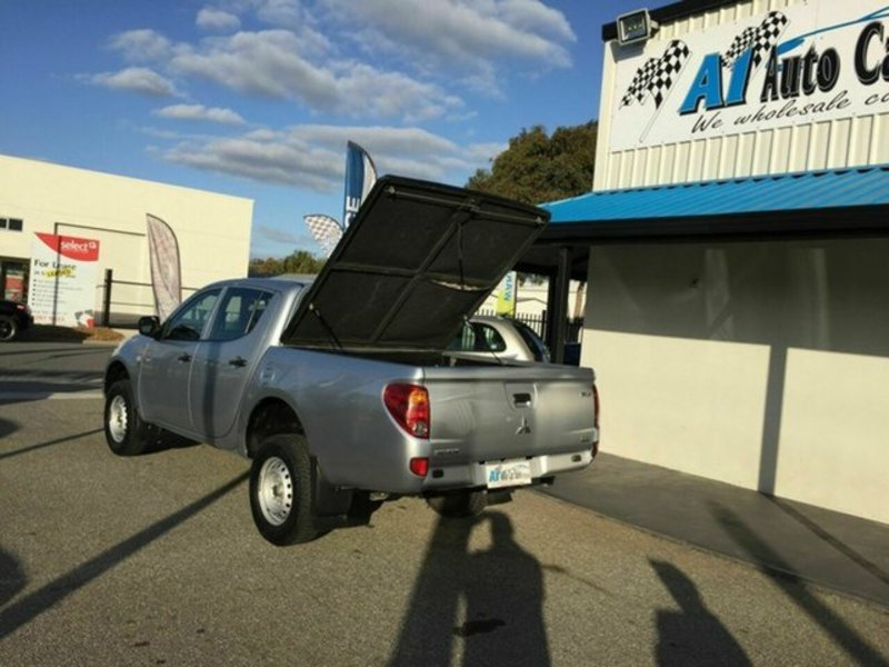 2011 MITSUBISHI TRITON turbo diesel auto MN GLX