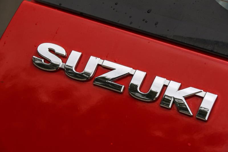 2004 SUZUKI IGNIS