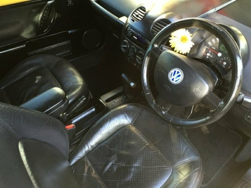 2001 VOLKSWAGEN BEETLE SUNSHINE 9C