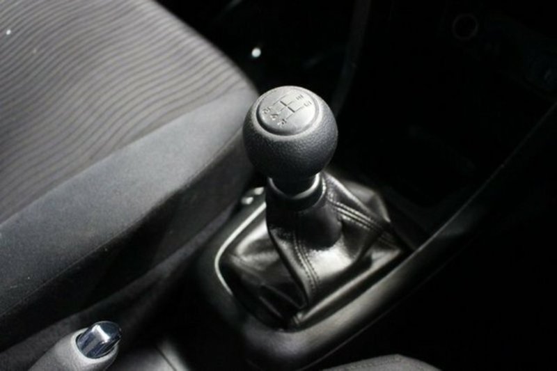 2011 SUZUKI SWIFT GA FZ
