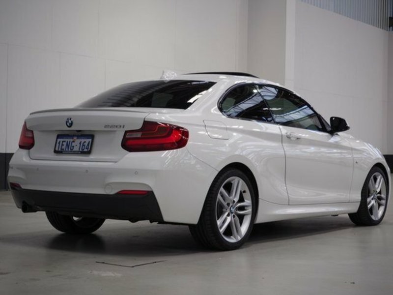 2014 BMW 2 20i F22