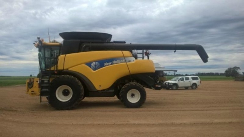 2011 NEW HOLLAND CR9080 CR9080 HarvesterHeader