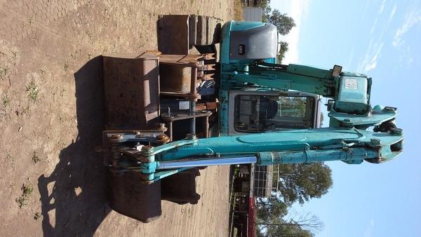 KOBELCO 75UR EXCAVATOR #1893