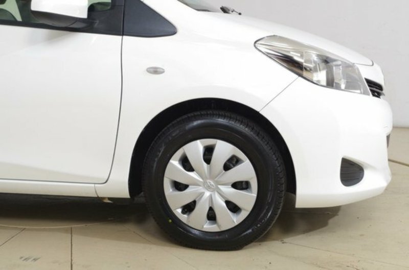 2013 TOYOTA YARIS YR NCP130R
