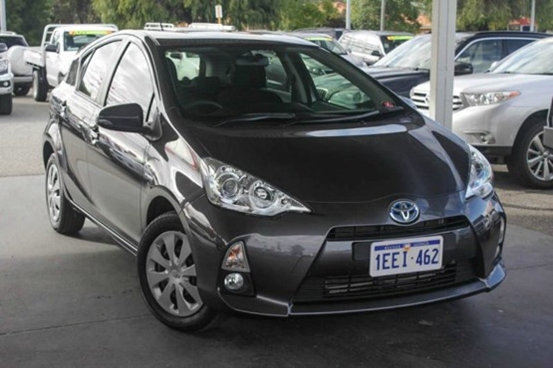 2013 TOYOTA PRIUS C E-CVT NHP10R