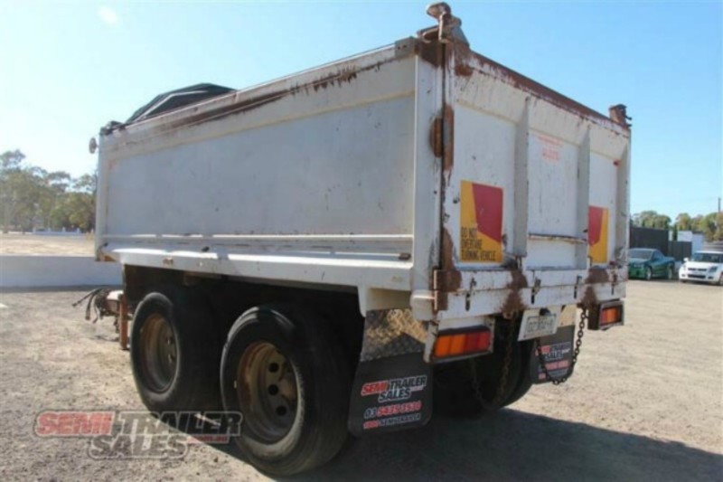 2008 AJ Stock Pig Tipping Pig Trailer