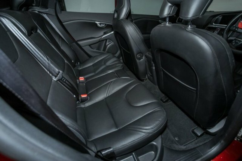 2015 VOLVO V40 T4 LUXURY M MY15