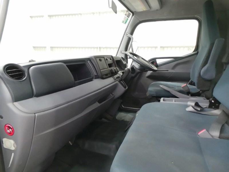 2012 FUSO CANTER 515