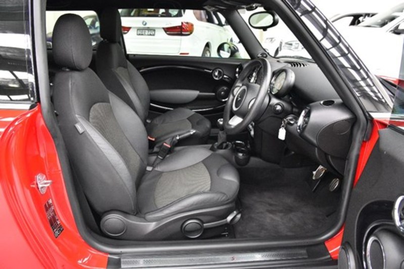 2010 MINI HATCH COOPER S CHILLI R56
