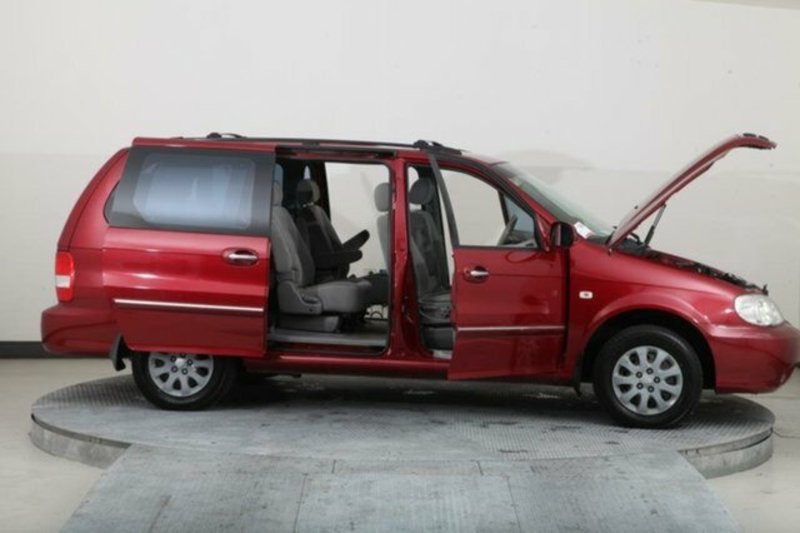 2005 KIA CARNIVAL LS KV11