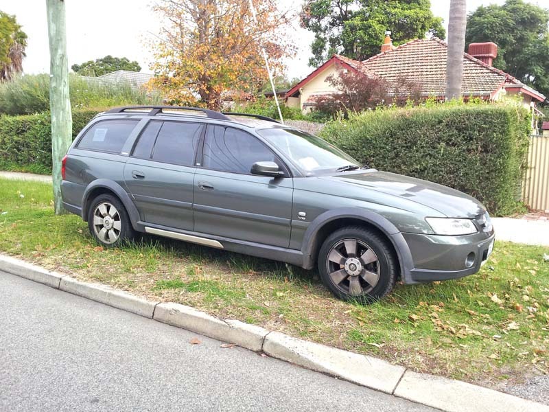 2004 HOLDEN ADVENTRA CX8 VYII
