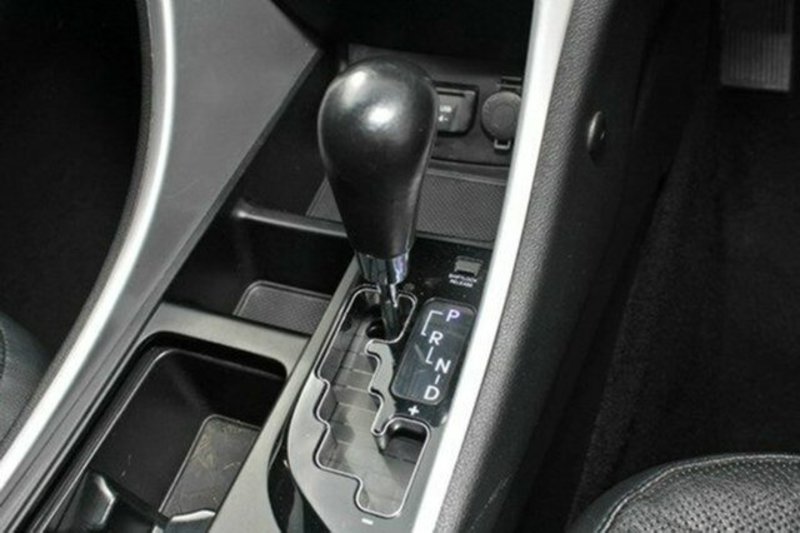 2010 HYUNDAI i45 ELITE YF
