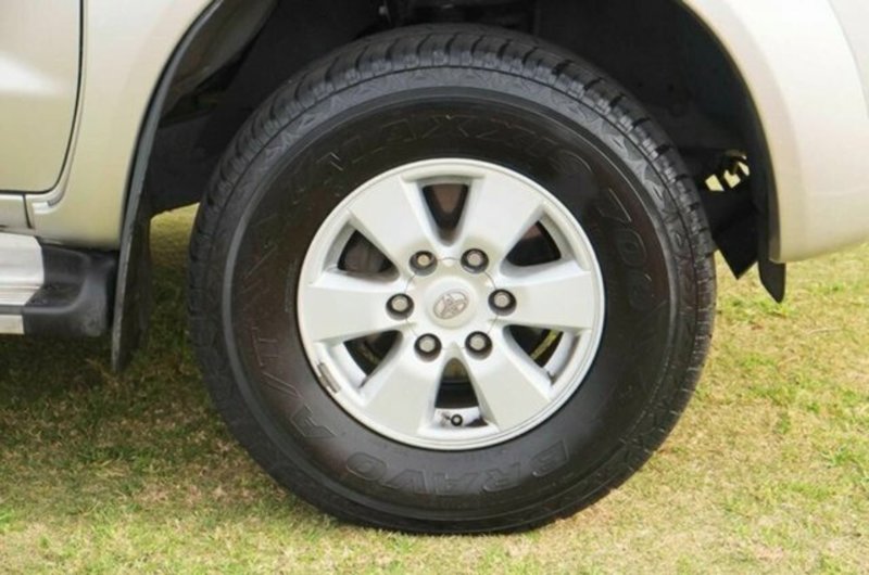 2009 TOYOTA HILUX SR5 Xtra Cab KUN26R MY10